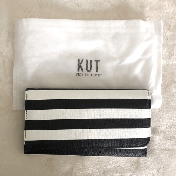 NWOT Kut From The Kloth Wallet Black/White Striped with dust cover - Picture 1 of 7